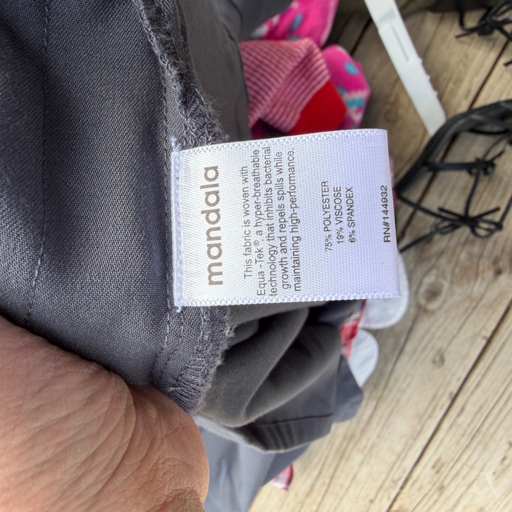 Mandala Scrub Set Women 2XL Gray Excellent Equa-Tek Performance V-Neck Cargo - Picture 7 of 7